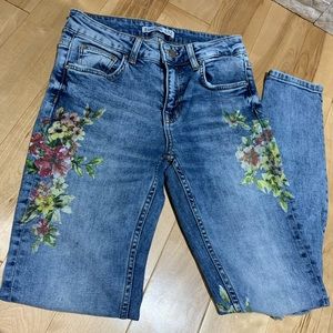 Zara | Flower Print Low-Rise Jeans